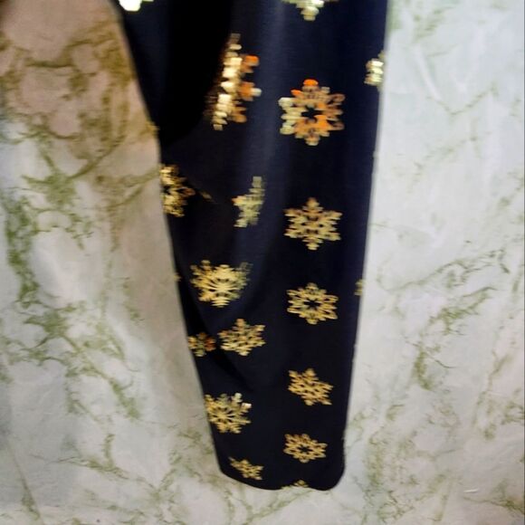 APT. 9 Snowflake Leggings - Picture 10 of 13